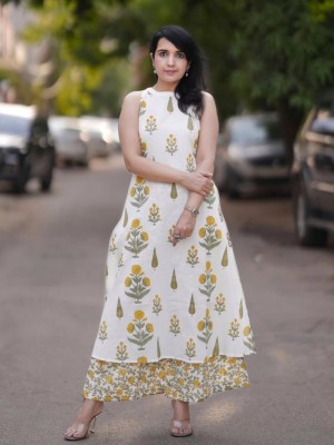 White Marigold Floral Printed Sleeveless Cotton Salwar Kameez Kurti Pant A-line Suit for Women