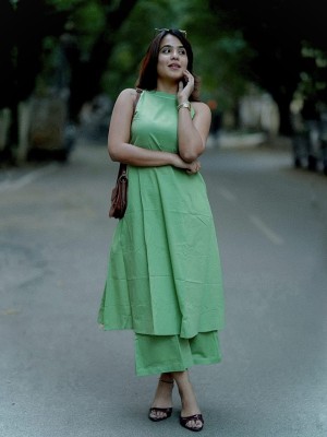 Green Slub Cotton Sleeveless Kurti Pant Co Ord Set Salwar Kameez For Women - Set Of 2