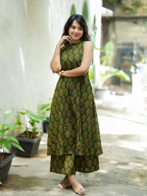 Stylish Green Floral A-Line Cotton Sleeveless Kurti Pant Co Ord Set For Women - Set Of 2