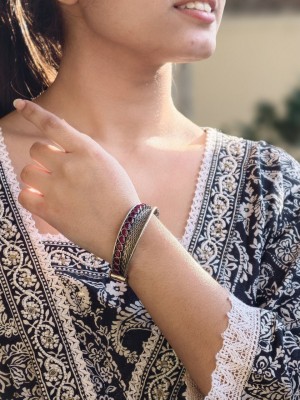 Unique Vintage Theme Openable Kada Bracelet Silver Oxidized Stone Work Bangle 