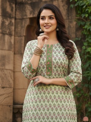 Plus Size Pale Color Floral Print Cotton Straight Kurti Casual Tunic Top for Women (Kurti Only)