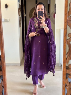 Tania Purple Floral Embroidery Indian Straight Cotton Salwar Kameez Kurti Pant Dupatta Set for Women