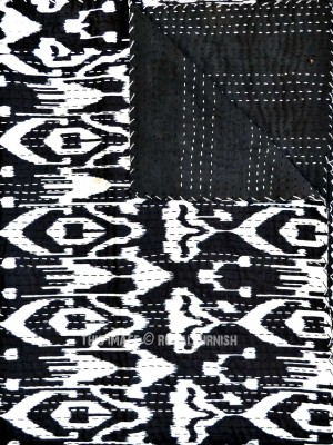 Unique Zig Zag Patterned Ikat Print Cotton Handmade Kantha Quilt Queen Bedspread Blanket Throw