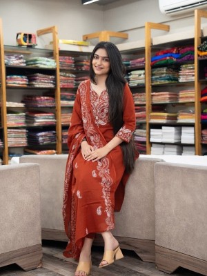 Heavy Embroidery Work On Neck A-Line Cotton Kurti Pant Dupatta Salwar Kameez For Women (Set Of 3)