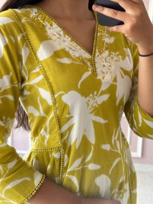 Mustard Yellow Pure Cotton Floral Printed V-Neck Kurti Pant Co-Ord Set For Women - Set Of 2