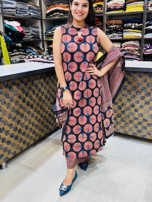 Stylish Work On Neck Printed Straight Fit Cotton Kurti Pant Dupatta Salwar Kameez For Women (Set Of 3)