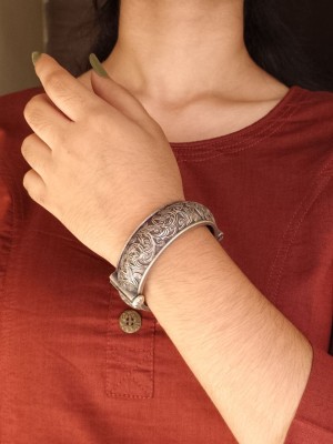 Fashionable Floral Gypsy Silver Oxidised Bracelet Kada Free Size Openable Kangan Bangle for Women