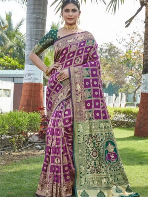Purple Graceful Traditional Indian Saree Cotton Silk Patola Jacquard Women Party Wear Saree with Blouse