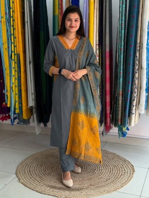 Grey Embroidery Work V-Neck Straight Fit Cotton Kurti Pant Dupatta Salwar Kameez For Women (Set Of 3)