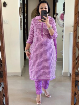 Beautiful Lavender Lehriya Print Cotton Kurta Pant With Dupatta Salwar Kameez For Women (Set Of 3)
