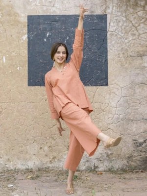 Suneedhi Peach Classy Office Wear Cord Set for Women V-Neck Salwar Kameez Co Ord - Set of 2