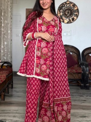 Chaavi Red Floral Print Straight Kurti Pant Dupatta Set Elegant Salwar Kameez for Women - Set of 3