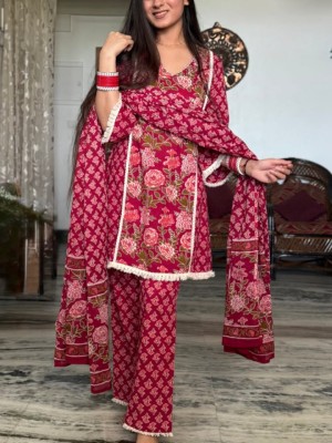 Chaavi Red Floral Print Straight Kurti Pant Dupatta Set Elegant Salwar Kameez for Women - Set of 3