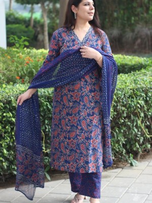 Blue Floral Printed V-Neck Straight Heavy Cotton Kurti Pant Dupatta Set For Women (Set Of 3)
