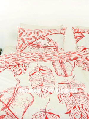 Red & White Summer Feathers Boho Mandala Cotton Duvet Cover with Set of 2 Pillow Covers