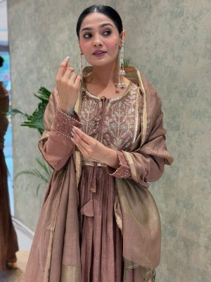 Traditional Anarkali Aari Embroidery Chanderi Kurti Pant with Dupatta Salwar Suit (Set Of 3)