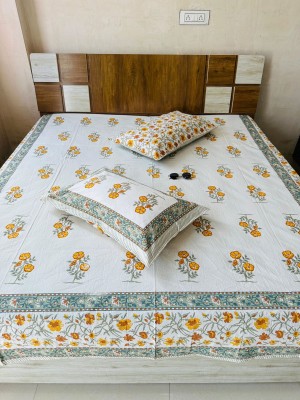 Floral White Multi Sanganeri Printed Cotton King Size Bed Sheet with Set of Pillow Covers