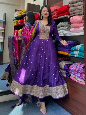 Beautiful Traditional Golden Zari Work Anarkali Kurta Pant With Banarasi Dupatta Salwar Kameez (Set Of 3)