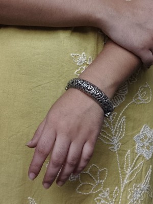 Attractive Silver Oxidised Openable Bracelet Bohemian Designer Kada Bangle