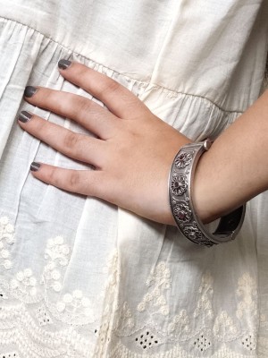 Traditional Flower Designer Openable Kada Bracelet Vintage Silver Oxidized Stone Work Bangle 