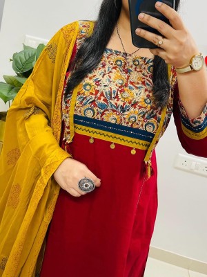 Red Traditional Kalamkari Printed Yoke Straight Fit Cotton Kurti Pant With Dupatta Set For Women (Set Of 3)