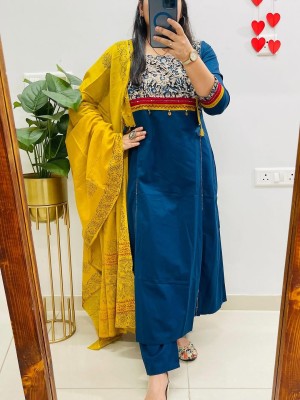 Blue Traditional Kalamkari Printed Yoke Straight Fit Cotton Kurti Pant With Dupatta Set For Women (Set Of 3)
