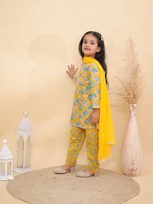 Yellow Cotton Floral Printed Indian Ethnic Kurti Pant Dupatta Set for Girl Kids Wear Salwar Kameez