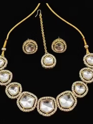 White Kundan Gold Plated Necklace Set with Matching Earrings & Maang Tikka Bollywoord Jewellery