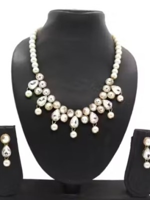 White Kundan Beaded Gold Plated Necklace Set with Matching Earrings Bollywoord Jewellery
