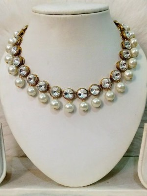 White Pearl Traditional Kundan Style beaded Choker Necklace Earrings Set Gold Plated Party Wear Set