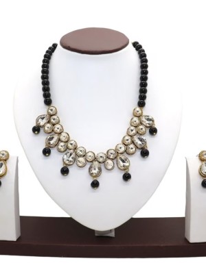 Black Pearl Traditional Kundan Style Beaded Drop Choker Necklace Earrings Set Gold Plated Party Wear Set