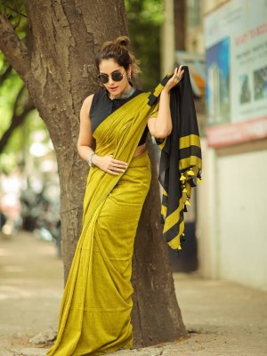 Deepti Yellow Handloom Linen Cotton Tasseled Saree with Unstitched Blouse Piece