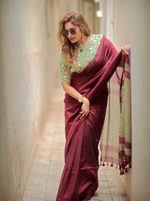 Deepti Maroon Handloom Linen Cotton Tasseled Saree with Unstitched Blouse Piece
