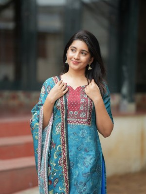 Somya Straight Fit Floral Printed Silk Kurti Pant with Dupatta Salwar Suit - Set Of 3