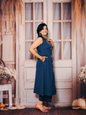 Nihaar Blue Straight Fit Cotton Sleeveless Kurti Pant Co Ord Set For Women