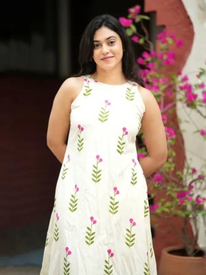 Ashima Floral Printed Sleeveless A-Line Cotton Kurti Pant Co Ord Set For Women (Set Of 2) 